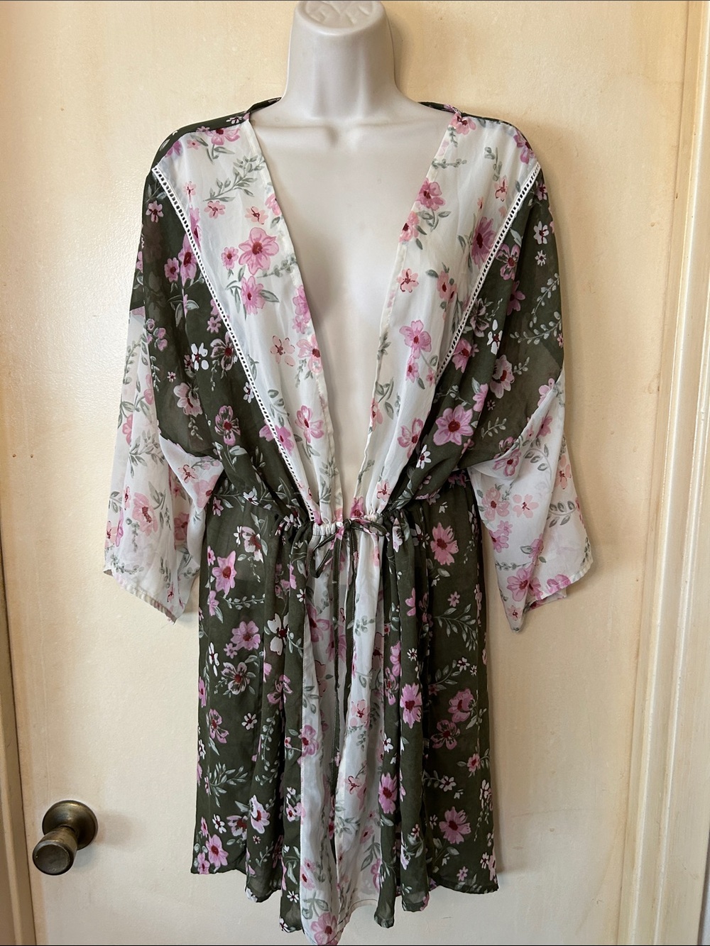 Derek Heart Floral Kimono Coverup in Olive Green & Ivory with Pink Flowers sz L